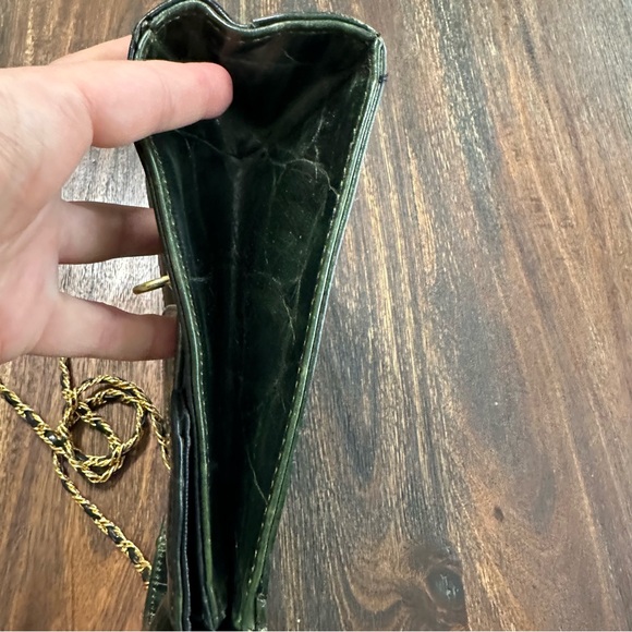 Vintage dark hunter green and gold crossbody handbag - Picture 6 of 16